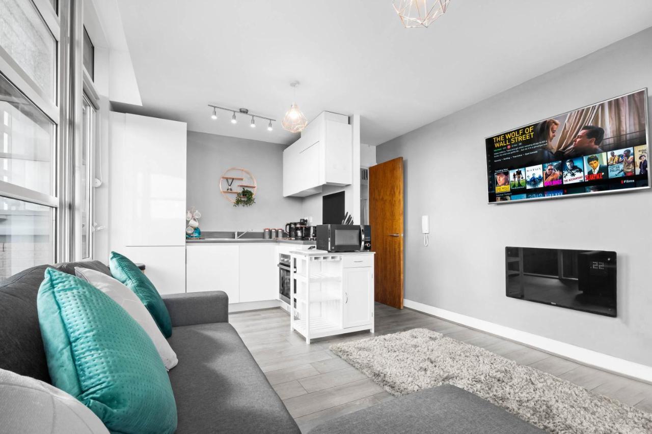 Luxury Stay With Scenic Views Brierley Hill Buitenkant foto