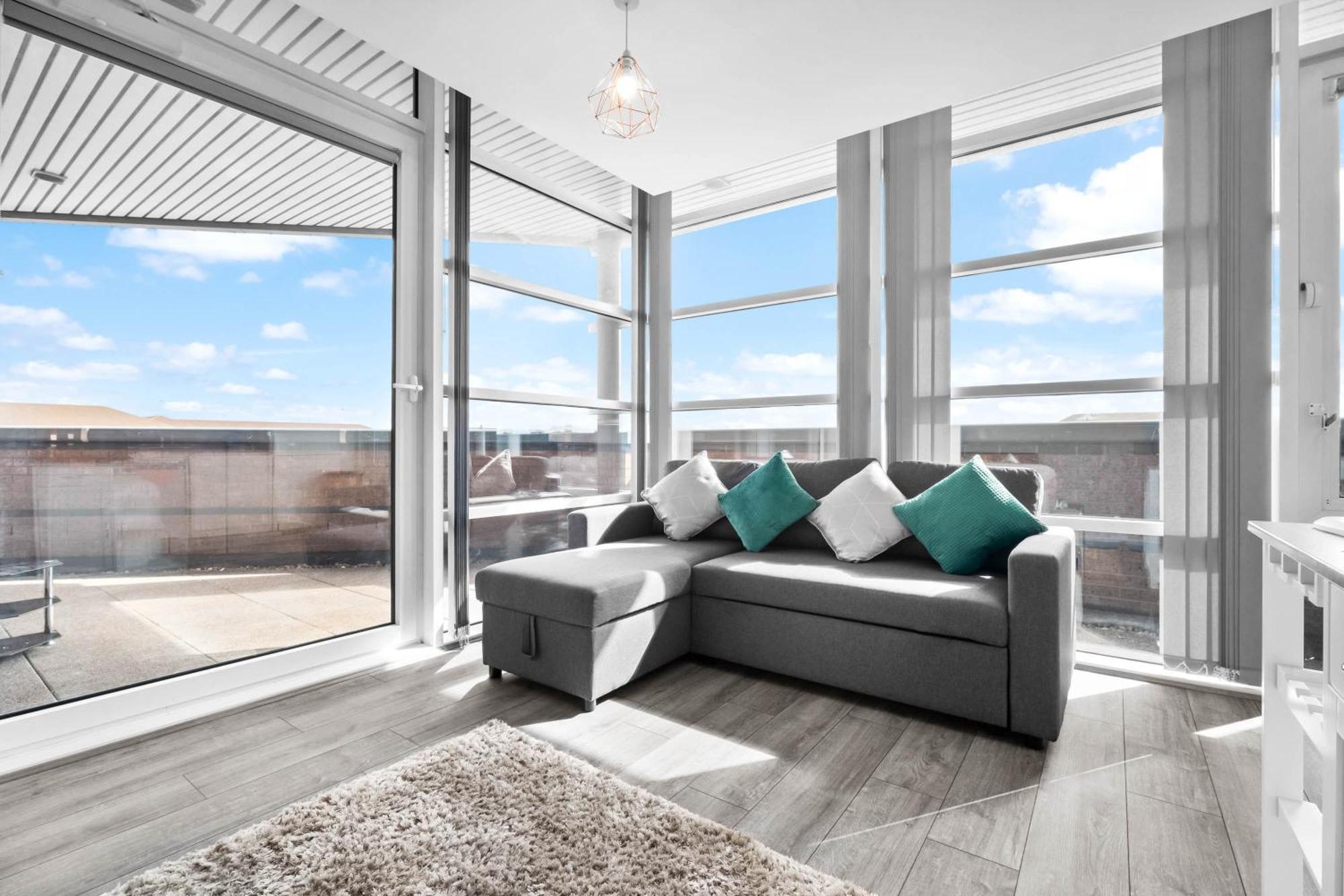 Luxury Stay With Scenic Views Brierley Hill Buitenkant foto